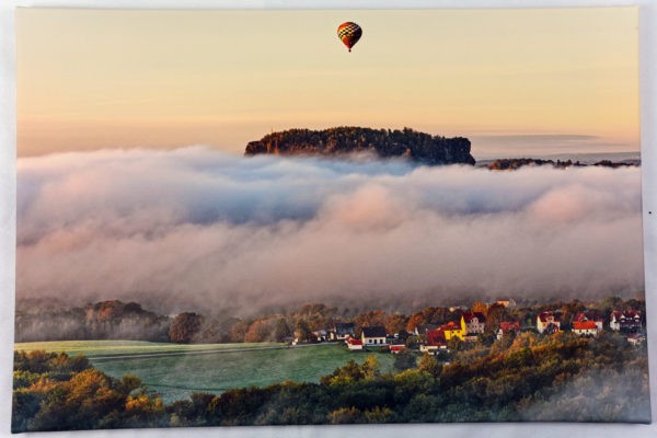 Auf Leinwand: Ballonfahrt zum Lilienstein